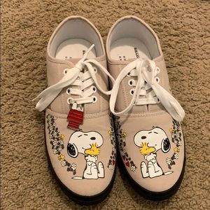 Snoopy shoes